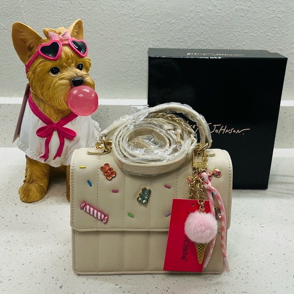 π Ultimate Gummy Bear Betsey Johnson 5 Piece Bundle NWTπ§Έπ¬π¦ - Picture 3 of 17